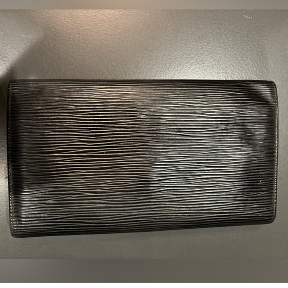 Louis Vuitton Black Epi Portefeuille Tresor Wallet - Picture 2 of 7
